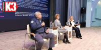 Директор по кадрам ПАО «ОДК-УМПО» Николай Лютов рассказал об условиях работы на предприятии. Фото: Регина Кузнецова, «КЗ». - Красное Знамя