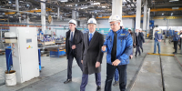 Делегация посетила завод ООО «НКМЗ-групп». - Красное Знамя