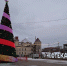 Городская ёлка уже украшена, началась заливка катка. Фото: Рустам Ахматянов. - Красное Знамя